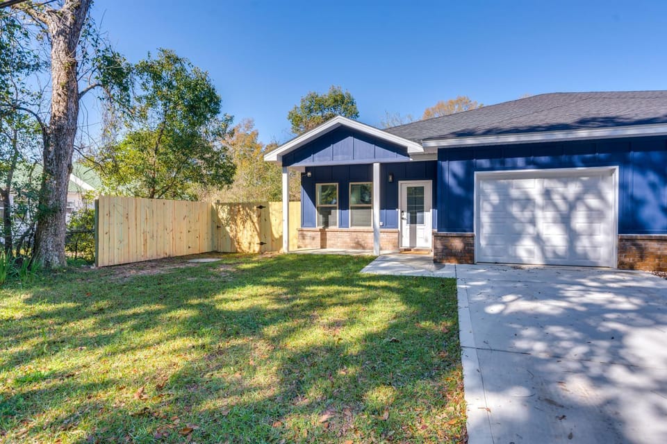 Pet-Friendly Pensacola Home: Central Location House in Alabama