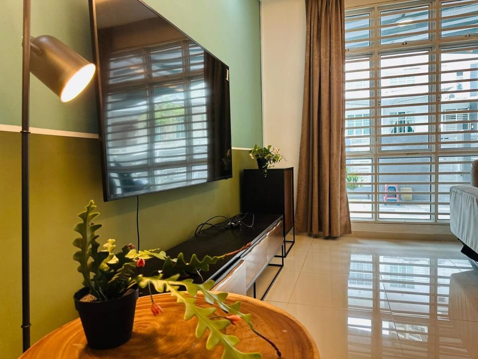 Shamrock Bay Haven 5BR Homestay for 22pax at B Ferringghi Villa in Tanjung Bungah