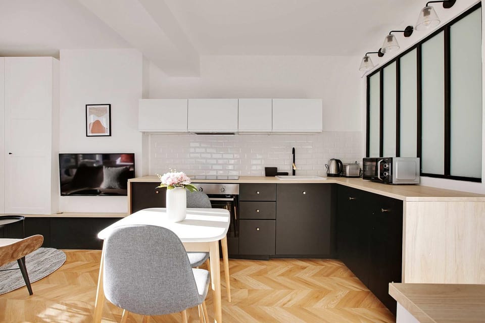 Kitchen or kitchenette