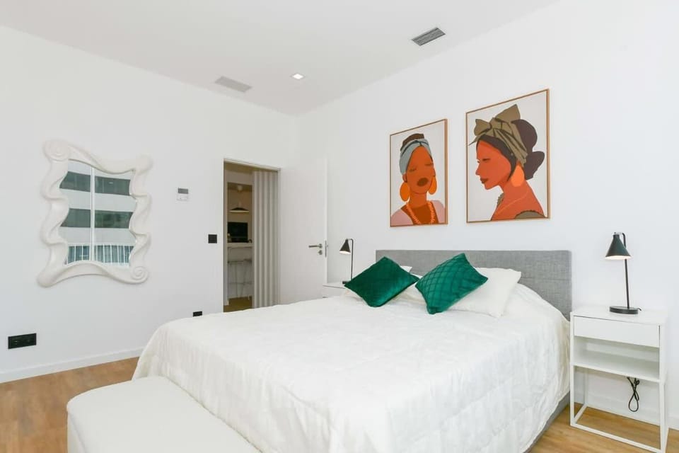 Bed, Photo of the whole room, Bedroom