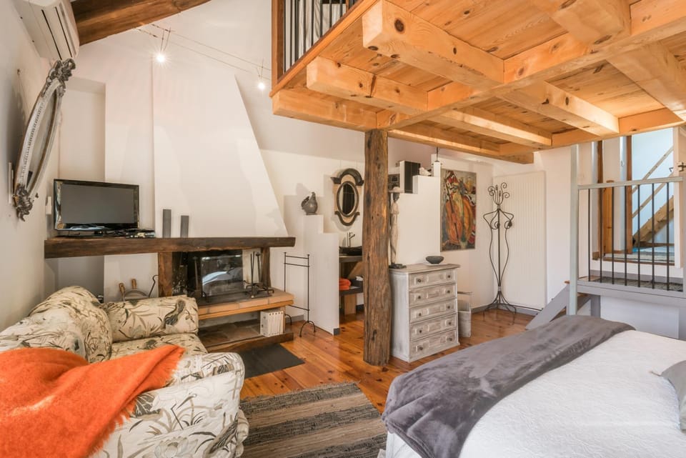 Bathroom, Bedroom
