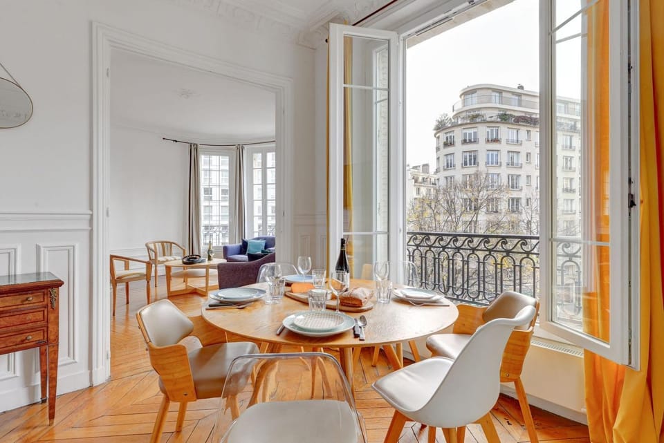 TBS 321 - Superb apartment with Eiffel Tower view Apartment in Paris