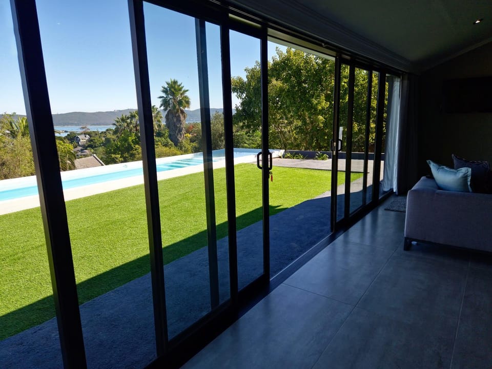 Lagoon View Serenity! House in Knysna