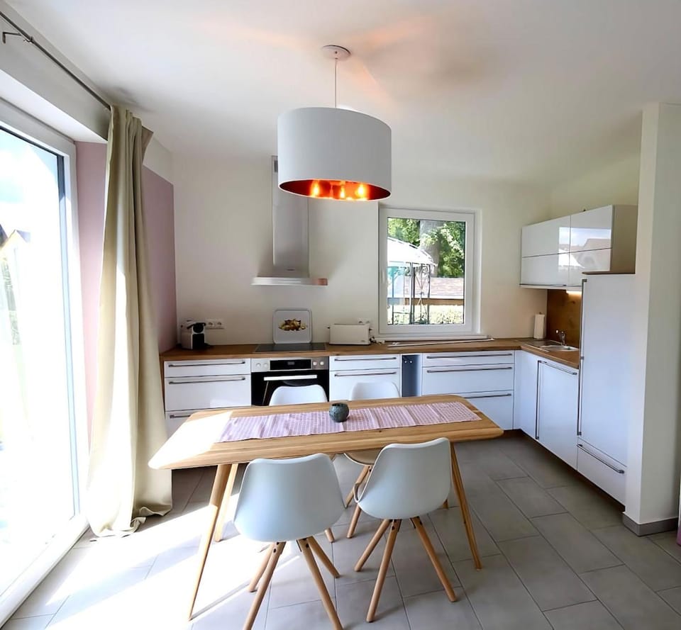 Seeurlaub Müritz - Fewo Abendrot EG, Haustiere willkommen, nur 350 m zum Strand Apartment in Röbel