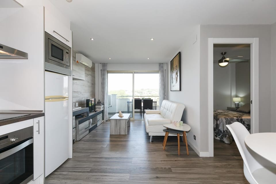 TV and multimedia, Living room, Dining area