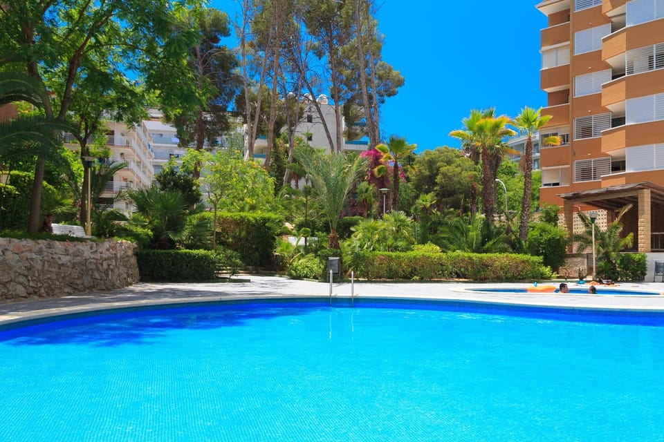 Property building, Swimming pool