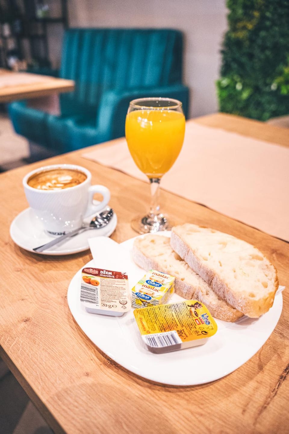 Food and drinks, Breakfast, Continental breakfast