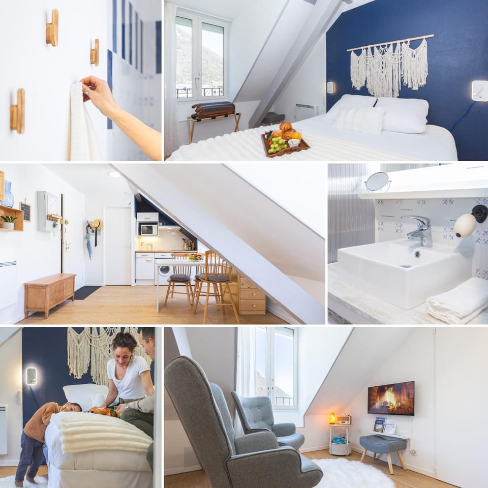 Bed, Bathroom, TV and multimedia, Living room, Seating area, Dining area, Bedroom
