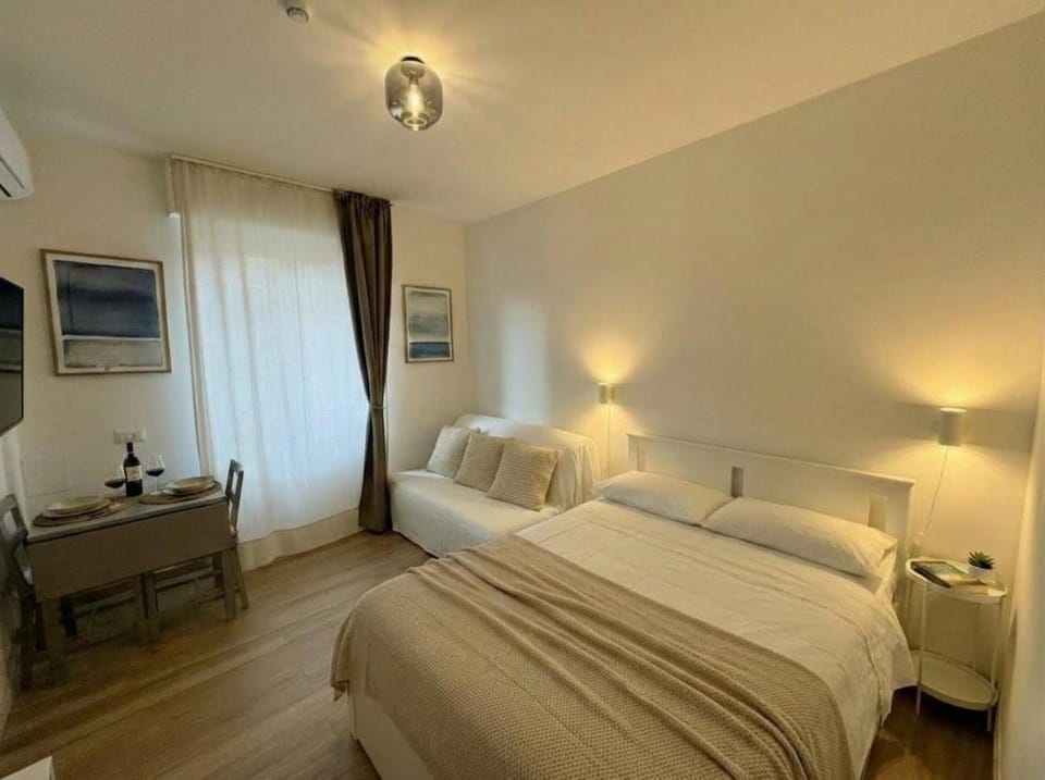Milan Loreto Apartment 15 mins from Duomo - M1 rovereto Apartment in Milan