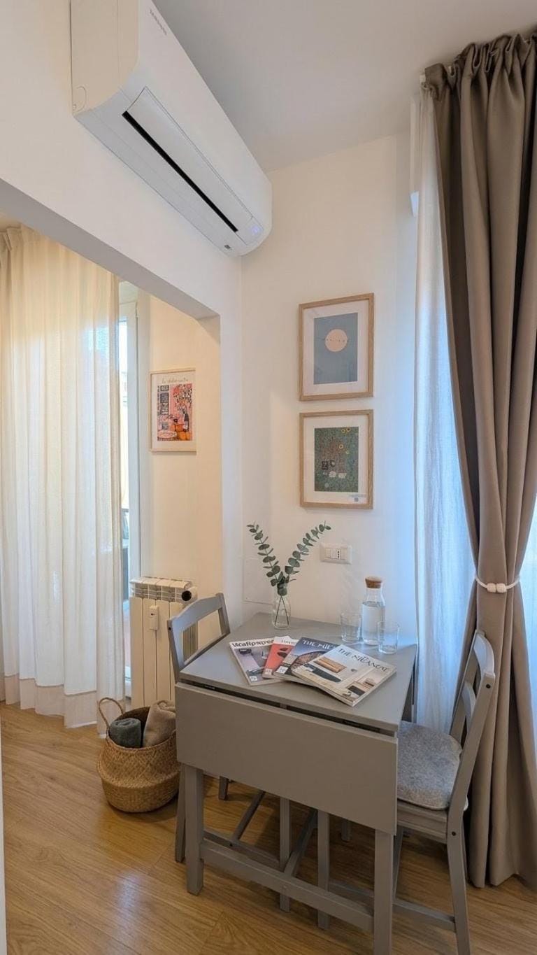 Milan Loreto Apartment 15 mins from Duomo - M1 rovereto Apartment in Milan