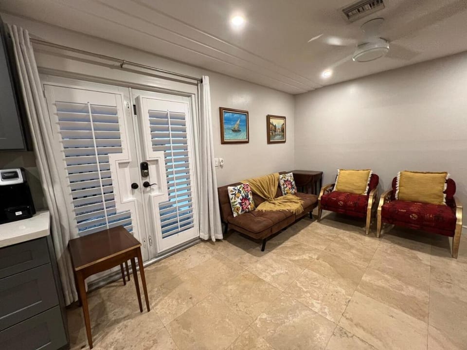 Almeria House Apartment in West Palm Beach