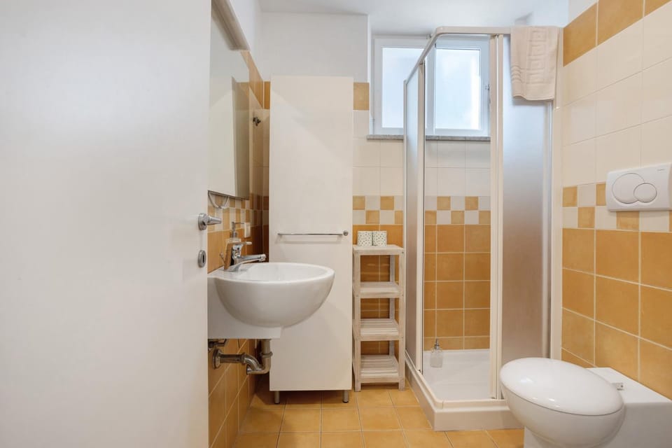 Bathroom, Living room