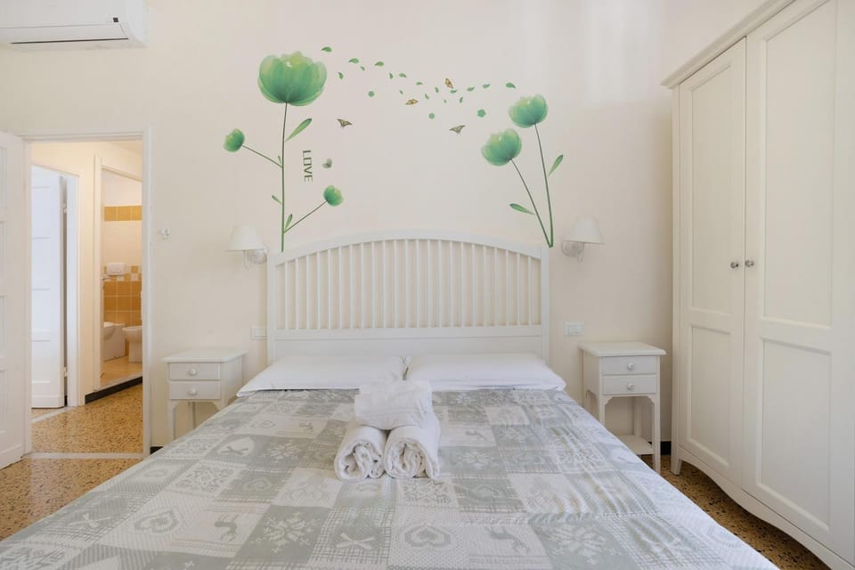 Living room, Bedroom