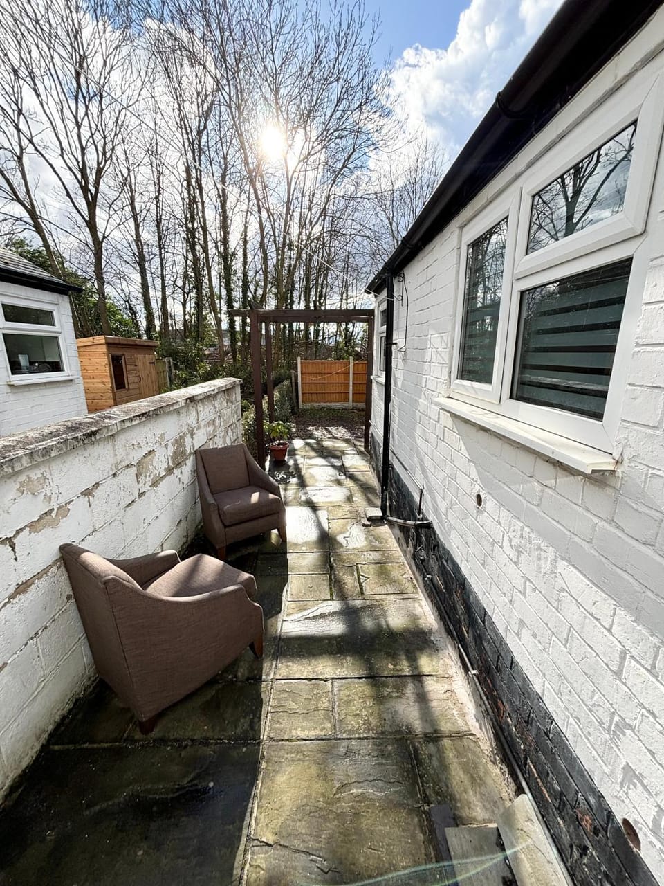 Property building, Patio, Day, Balcony/Terrace