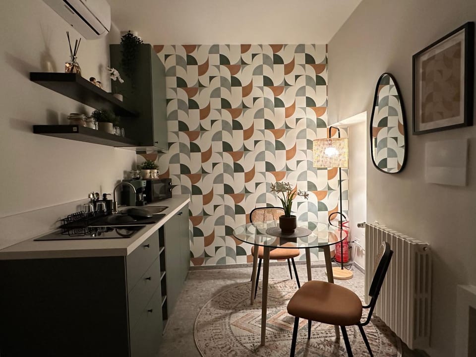 Kitchen or kitchenette, Living room, Dining area, stove
