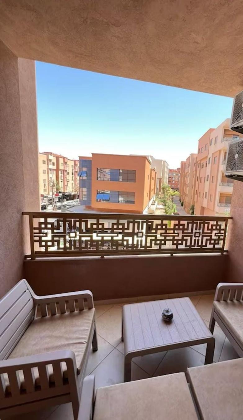 Appartement raffiné avec piscine au centre ville Apartment in Marrakesh