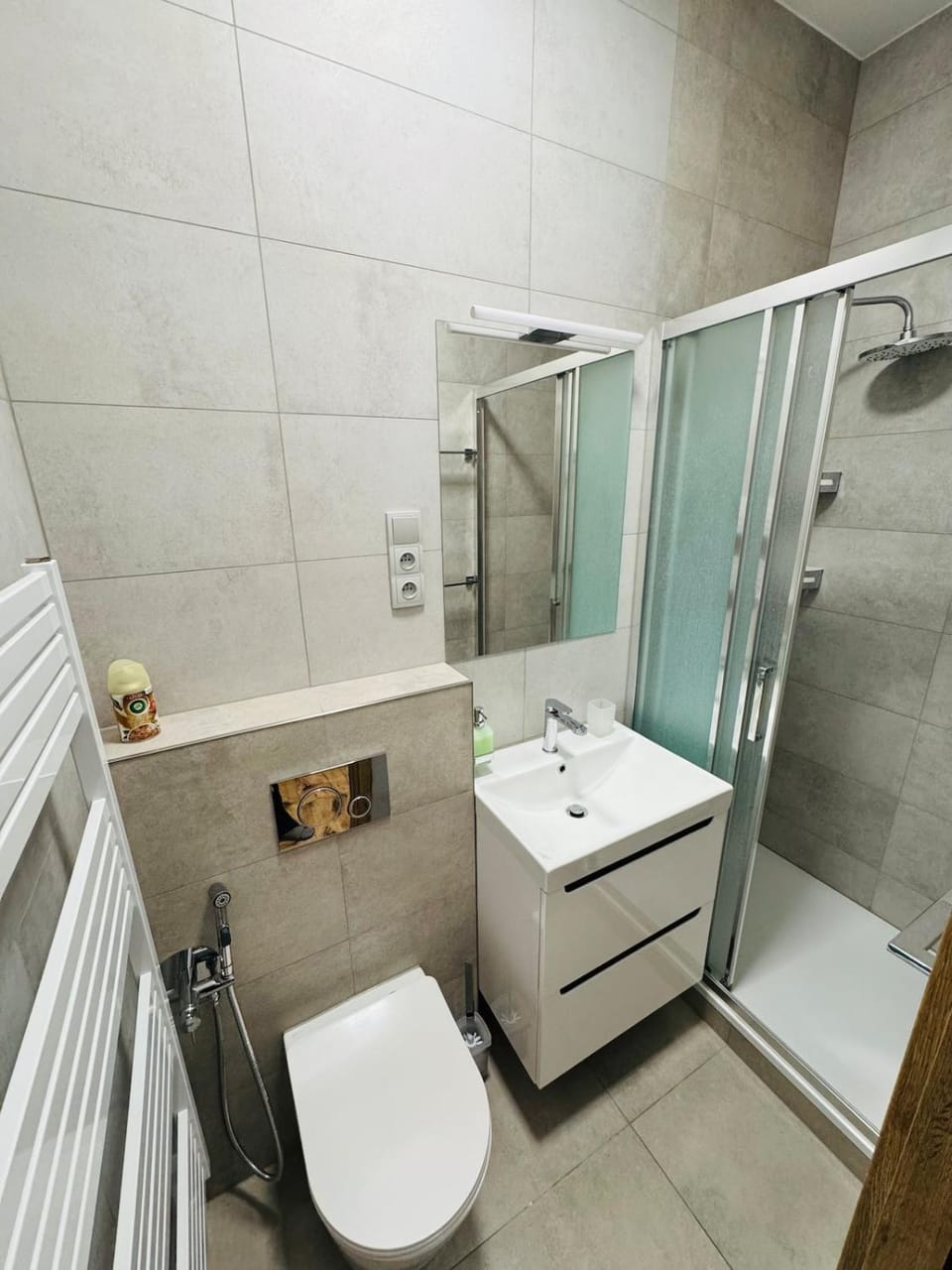 Shower, Toilet, Bathroom