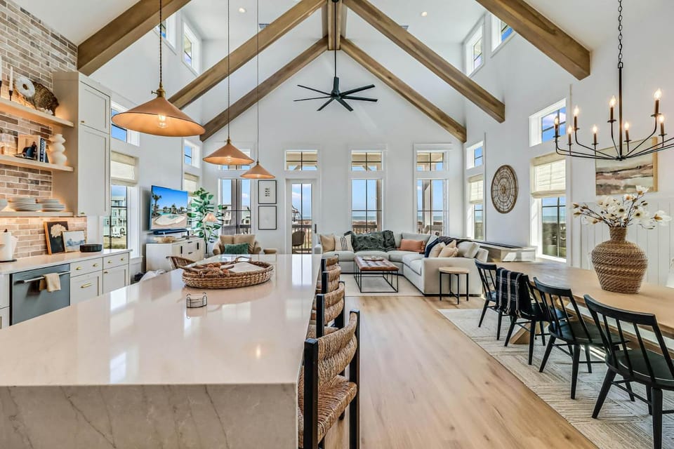 Day, Kitchen or kitchenette, Living room, Seating area, Dining area, furniture, kitchen