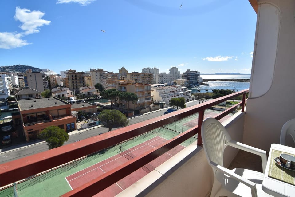 Day, Balcony/Terrace, City view
