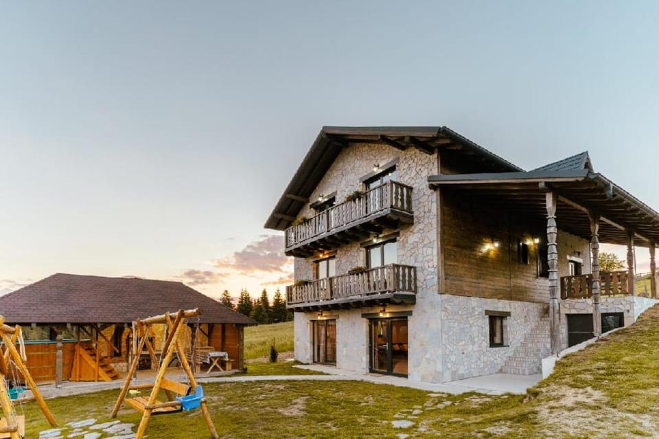 Panoramic Holiday Home Belis House in Cluj County