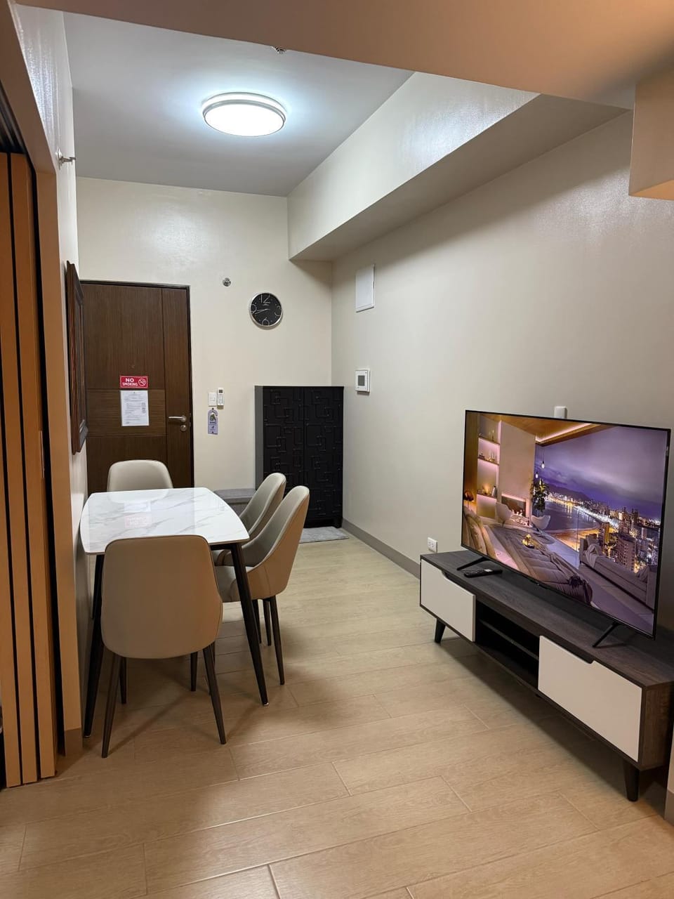 TV and multimedia, Dining area