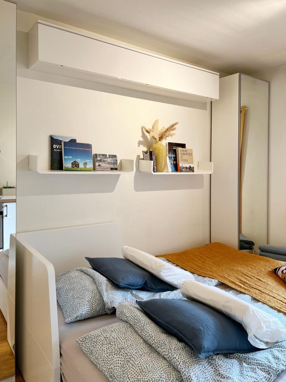 Bed, Photo of the whole room