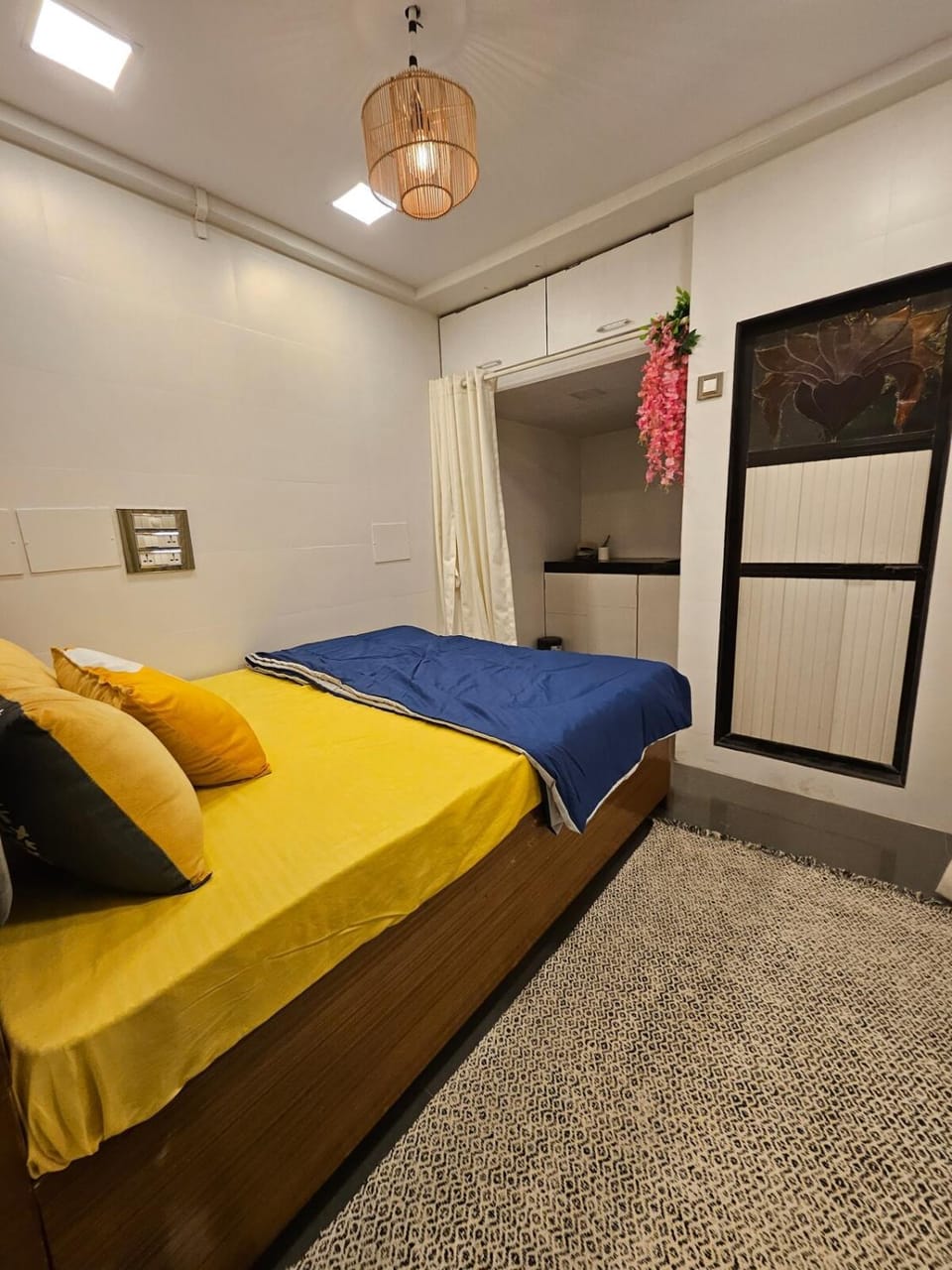 The PaliHideaway- Hidden Gem in Pali Mala,Bandra Apartment in Mumbai