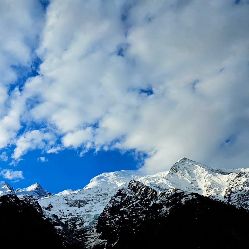 Nearby landmark, Natural landscape, Mountain view