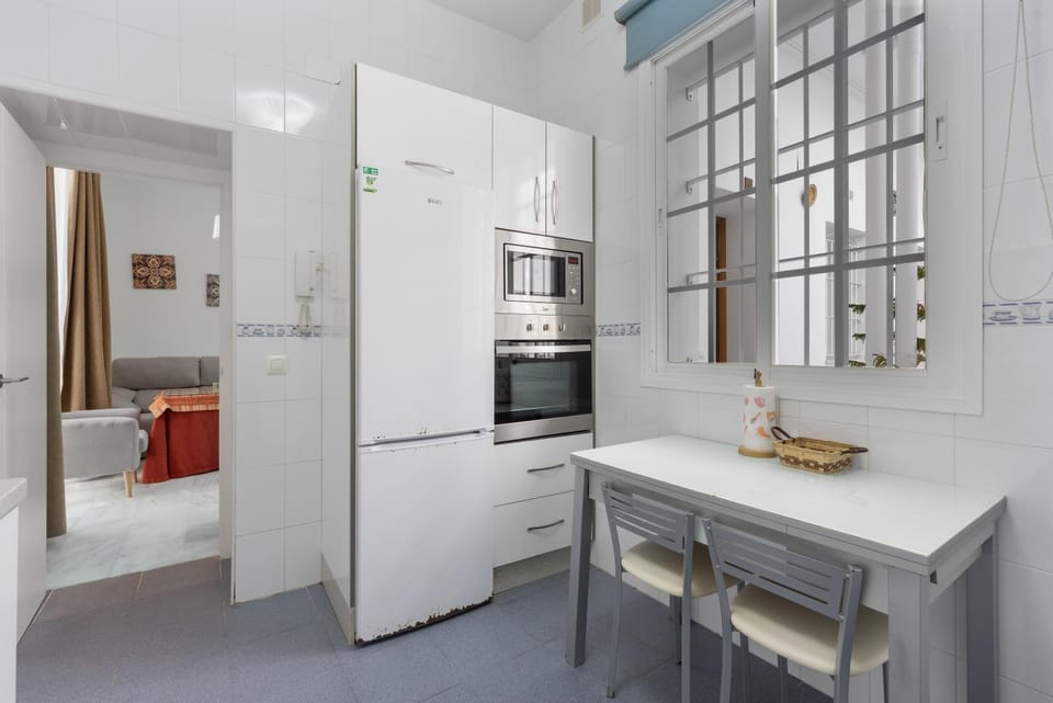 Kitchen or kitchenette, Living room