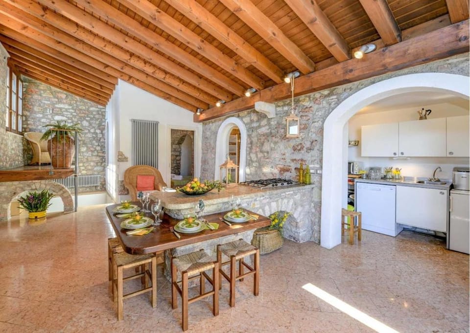 Lemon Garden Retreat - Villa Arbor Villa in Gargnano