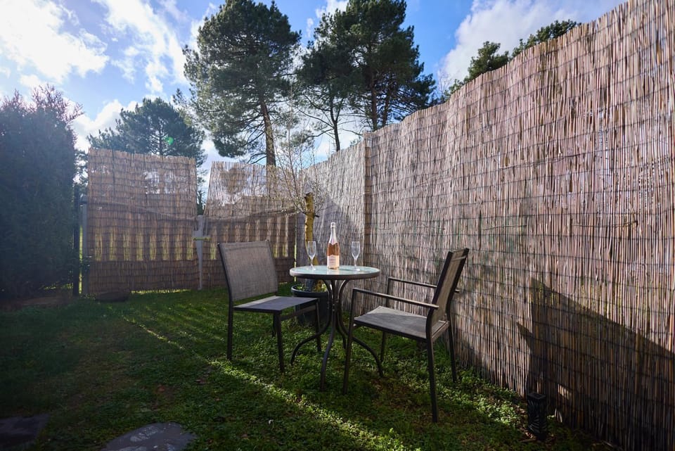 Cocon Jacuzzi privatif - à 5 min du Mans House in Centre-Val de Loire