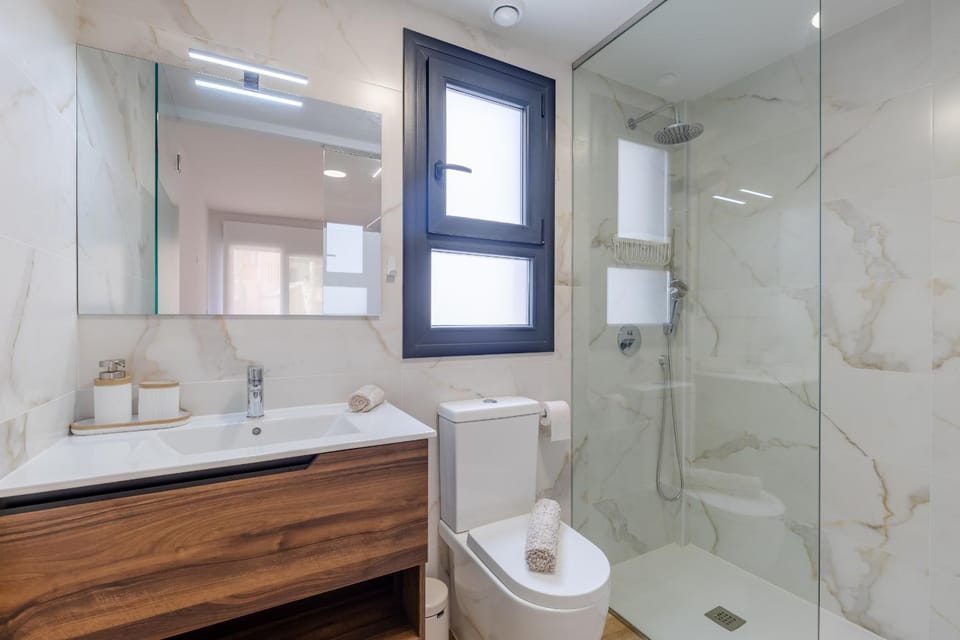 Lotus - Contemporary Apartment with Pool & Private Balcony Apartment in Vega Baja del Segura