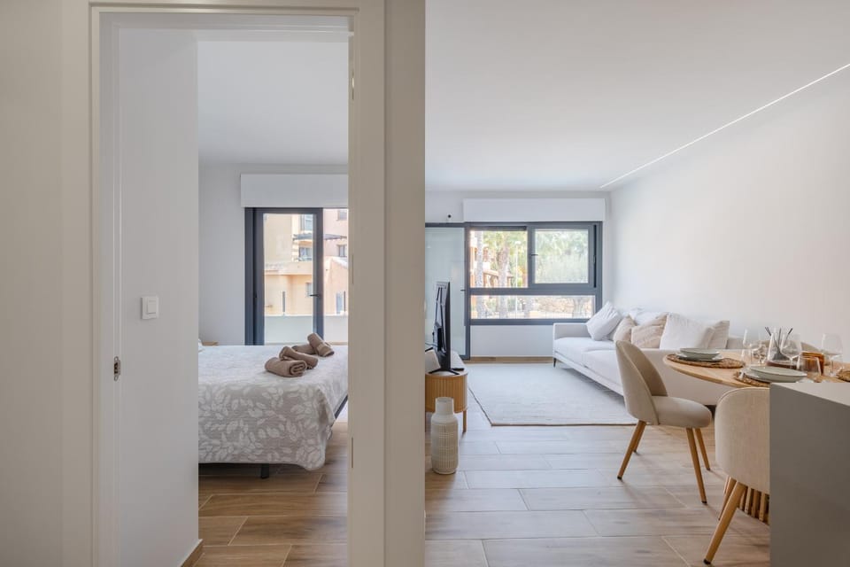 Lotus - Contemporary Apartment with Pool & Private Balcony Apartment in Vega Baja del Segura