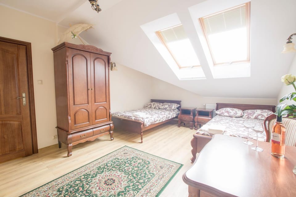 Dworek Stara Szkoła Bed and Breakfast in Poland