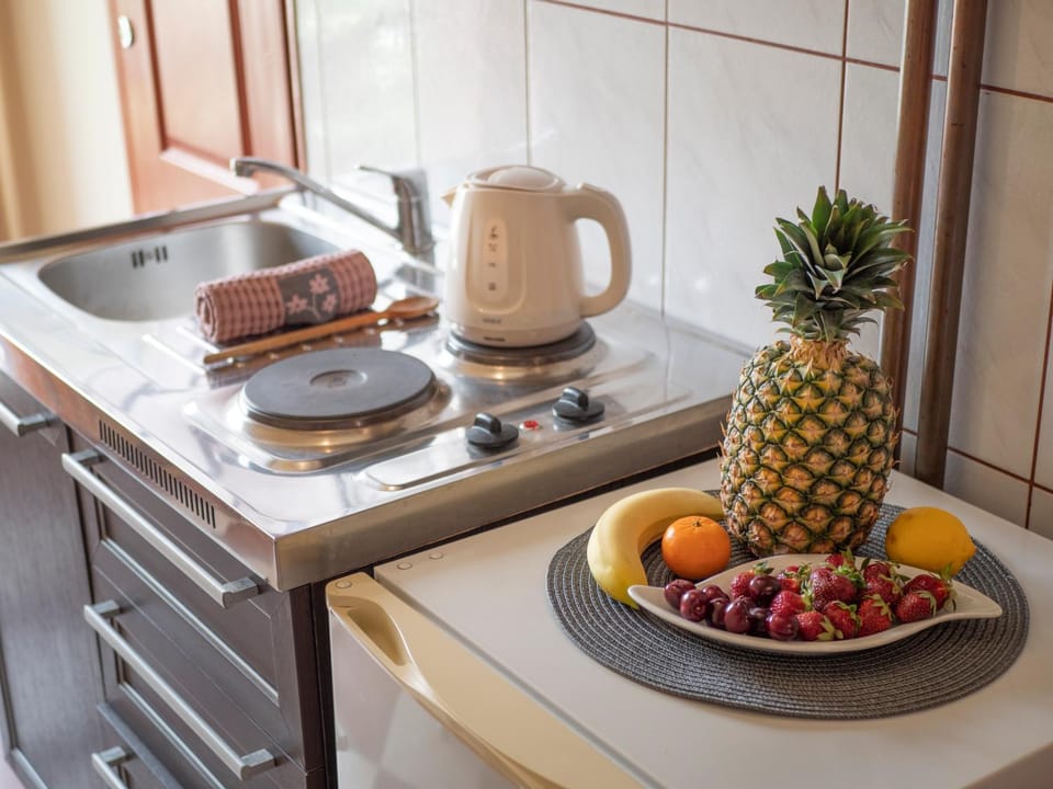 Kitchen or kitchenette, Food