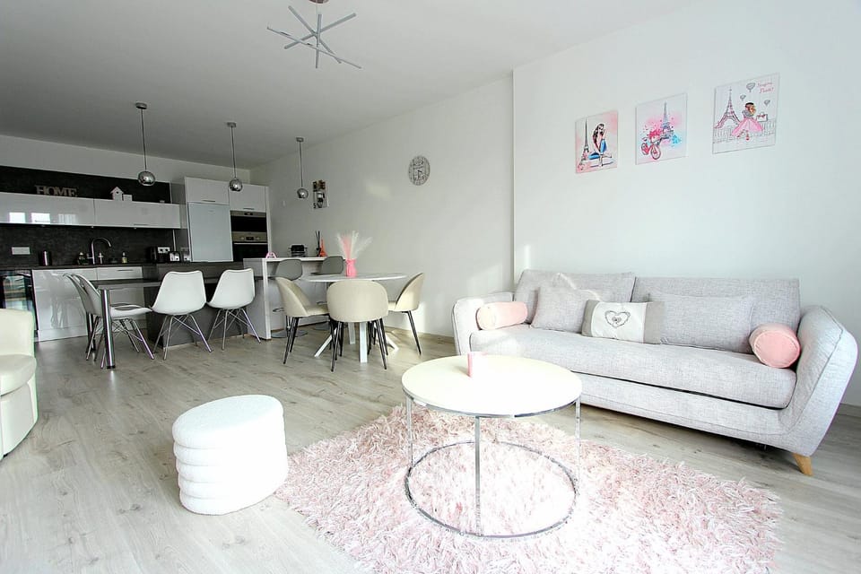 Living room, kitchen
