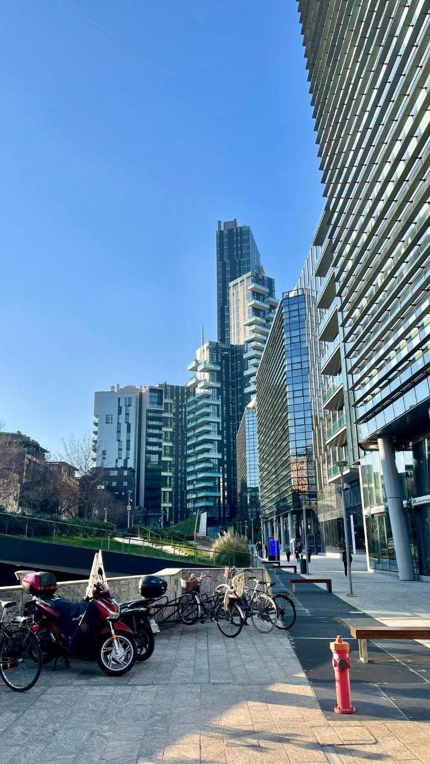 Rosales' Nest - Close to Metro and Train Apartment in Milan