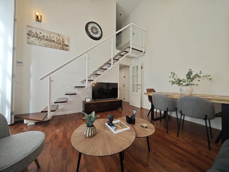 TV and multimedia, Dining area