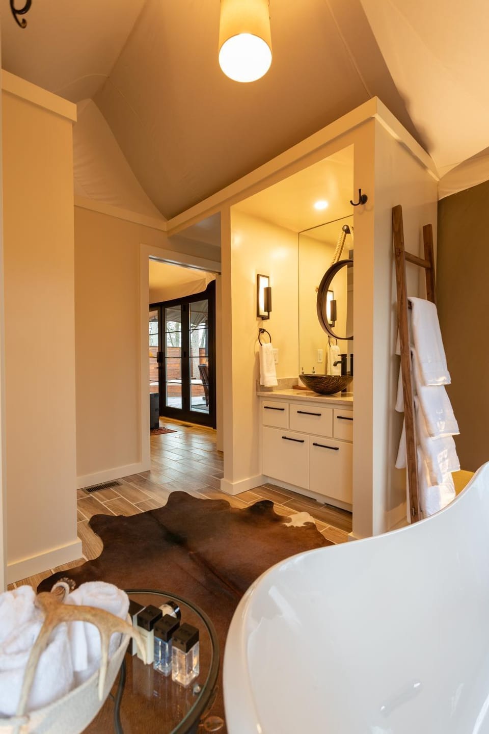 Bathroom, Photo of the whole room