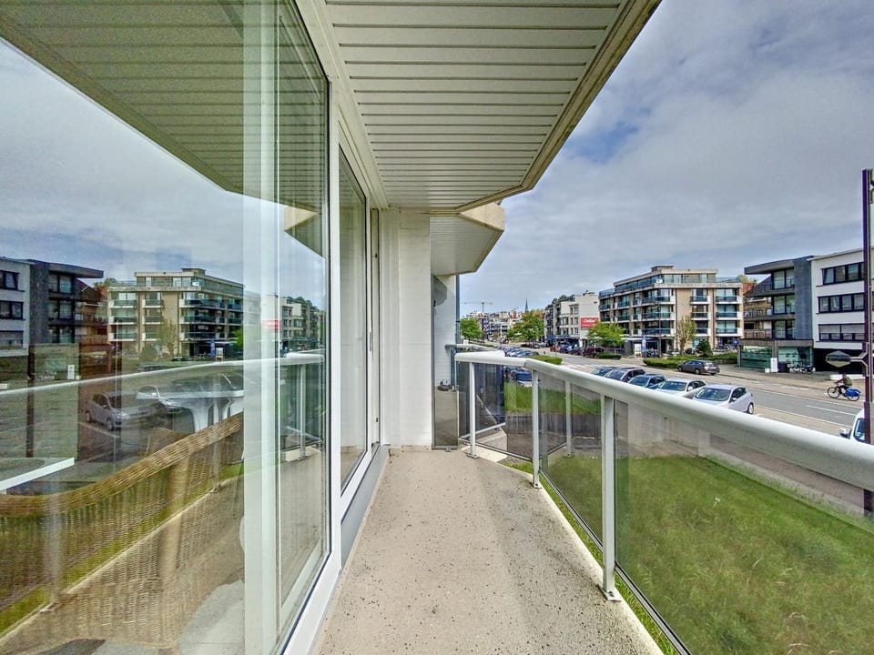 Day, Balcony/Terrace, Balcony/Terrace, Street view, Parking