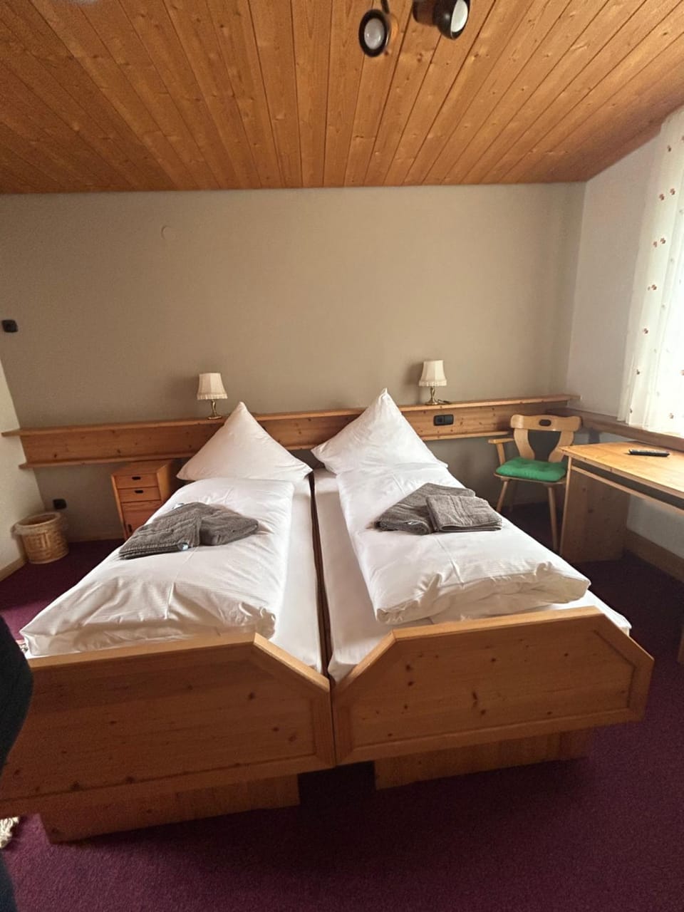 Bed, Photo of the whole room