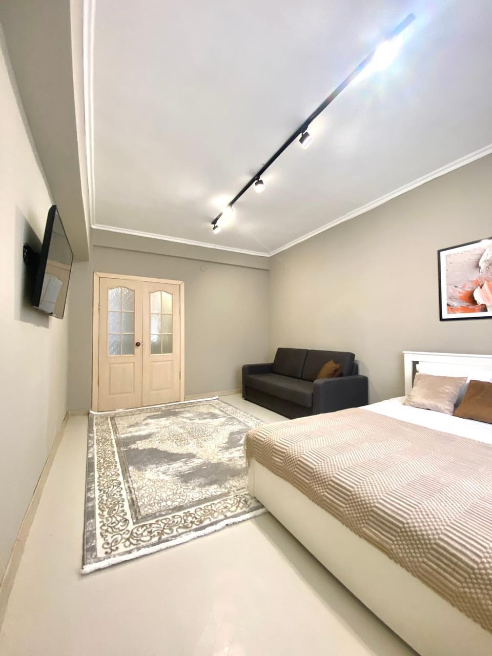3х комнатная на Валиханова Apartment in Almaty