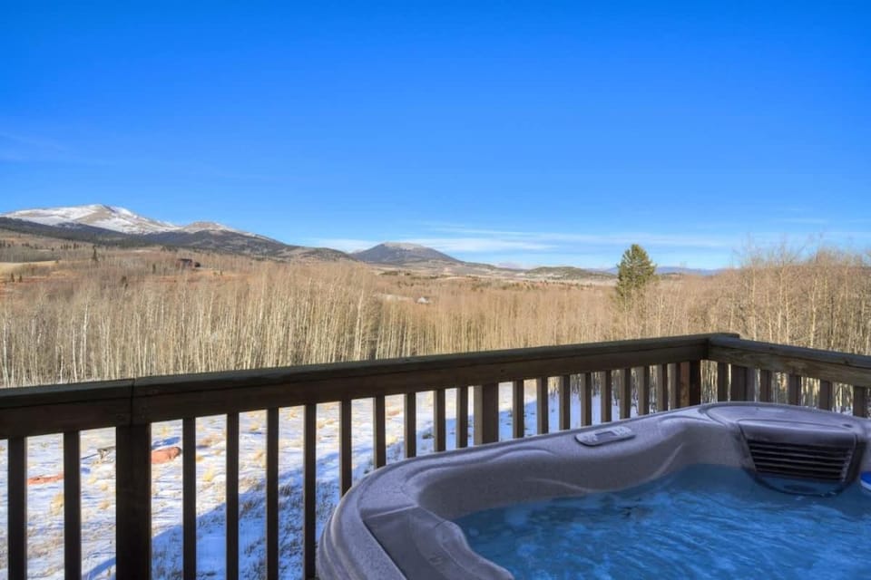 Silverheels Mountain Lodge w hot tub House in Park County