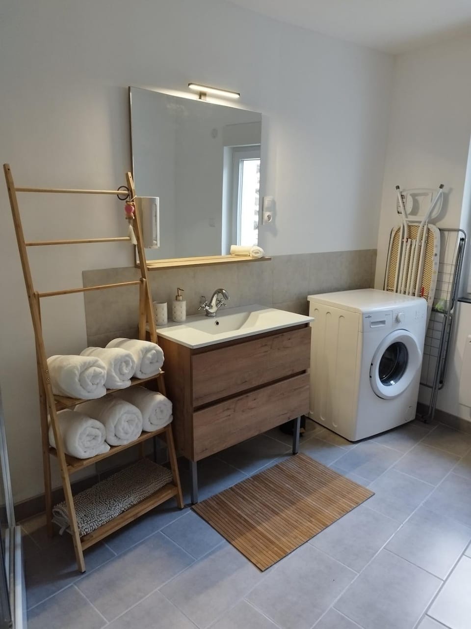 Bathroom, flat iron, washing machine