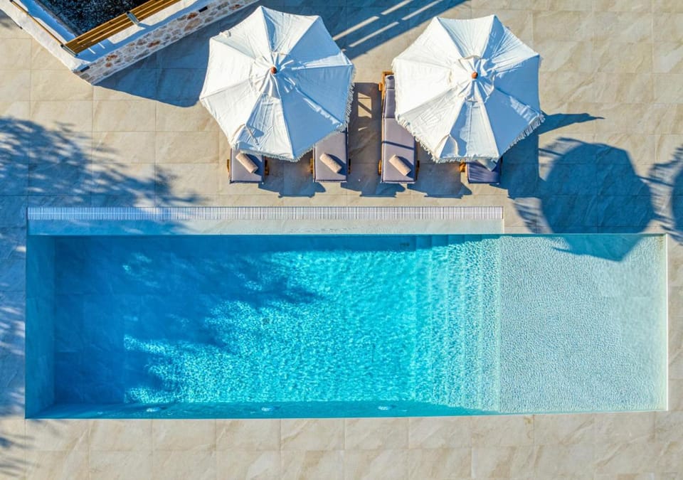 Day, Pool view, Swimming pool, Swimming pool, sunbed