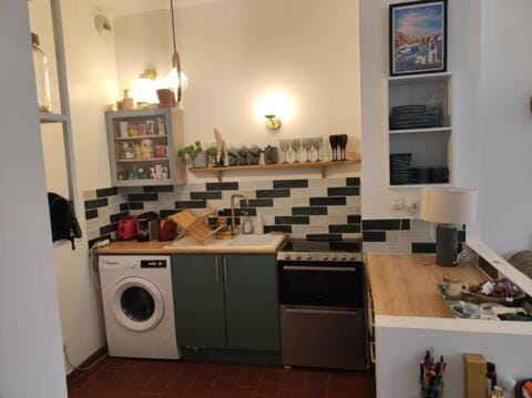 Charmant appartement Noailles Quartier typique et populaire du centre de Marseille Apartment in Marseille