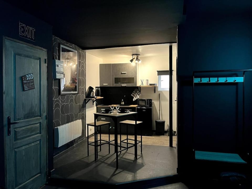 CinéRoom Private Cinema in Bourges Apartment in Bourges