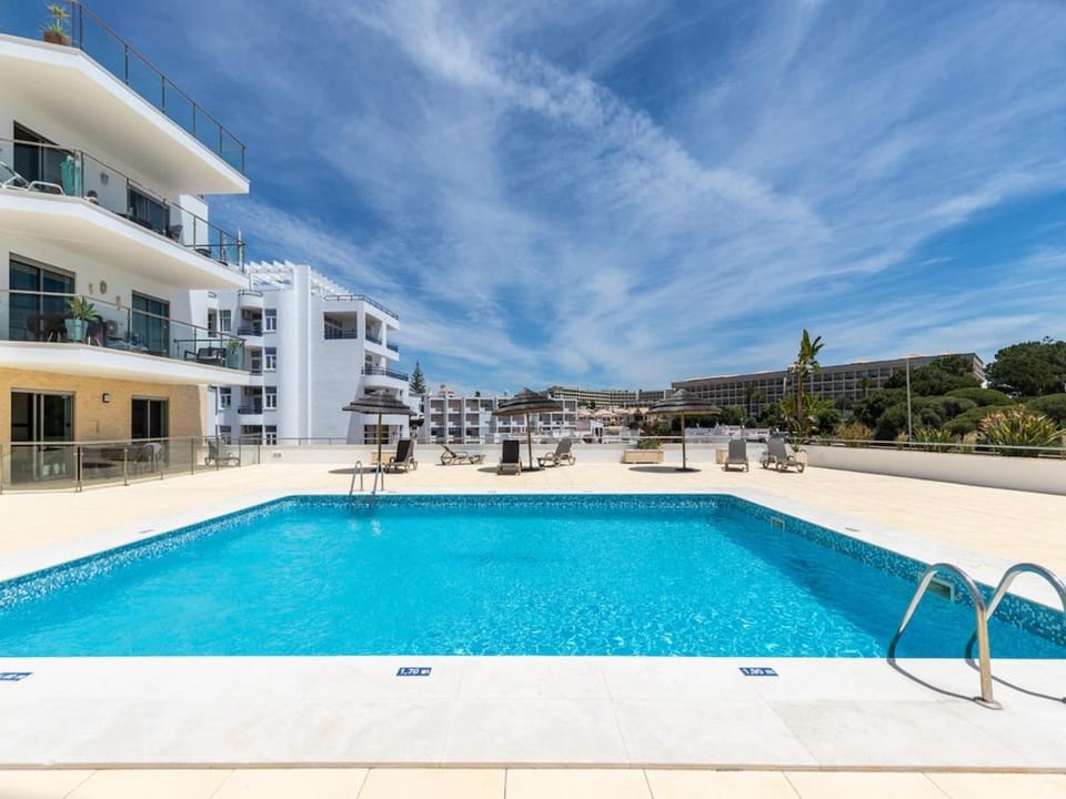 NEW ! Amazing Studio 100m to the beach Apartment in Olhos de Água