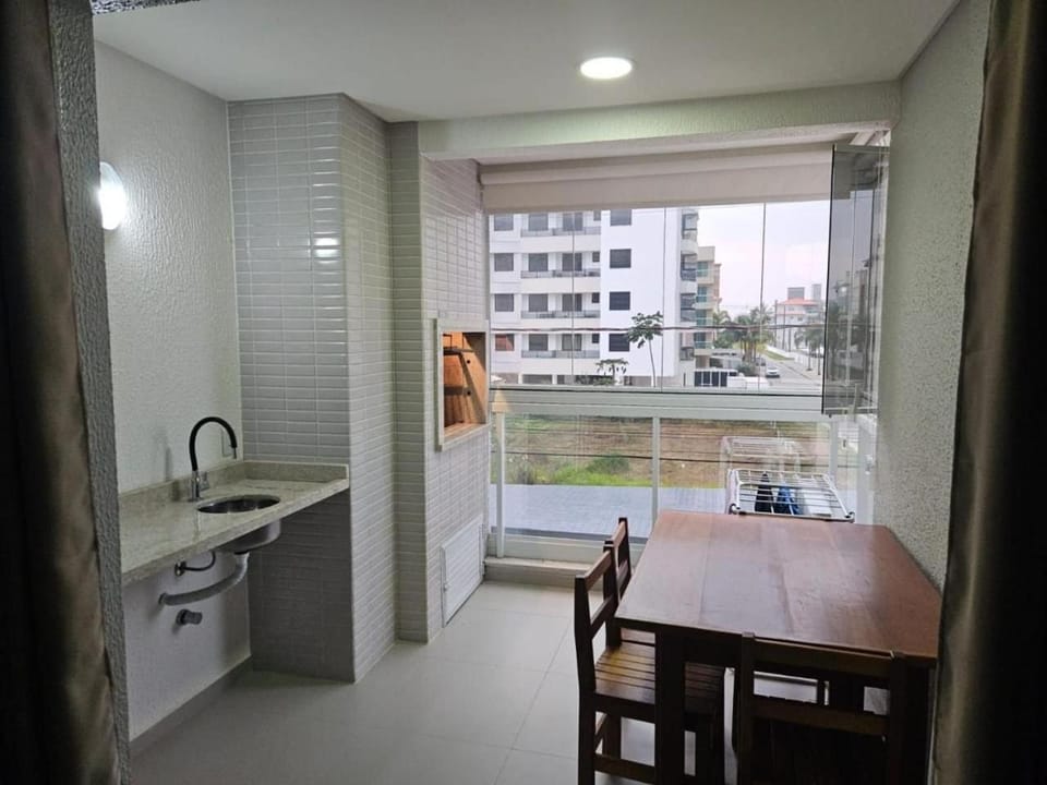cód 116 - Apartamento amplo e aconchegante Apartment in Florianopolis