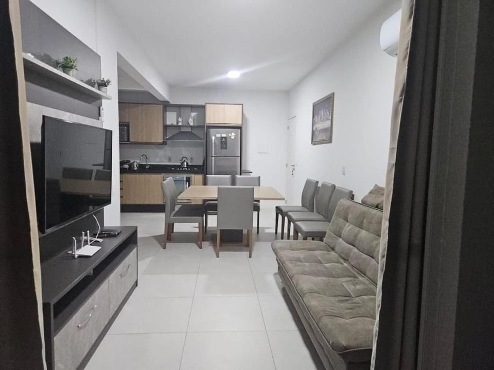 cód 116 - Apartamento amplo e aconchegante Apartment in Florianopolis